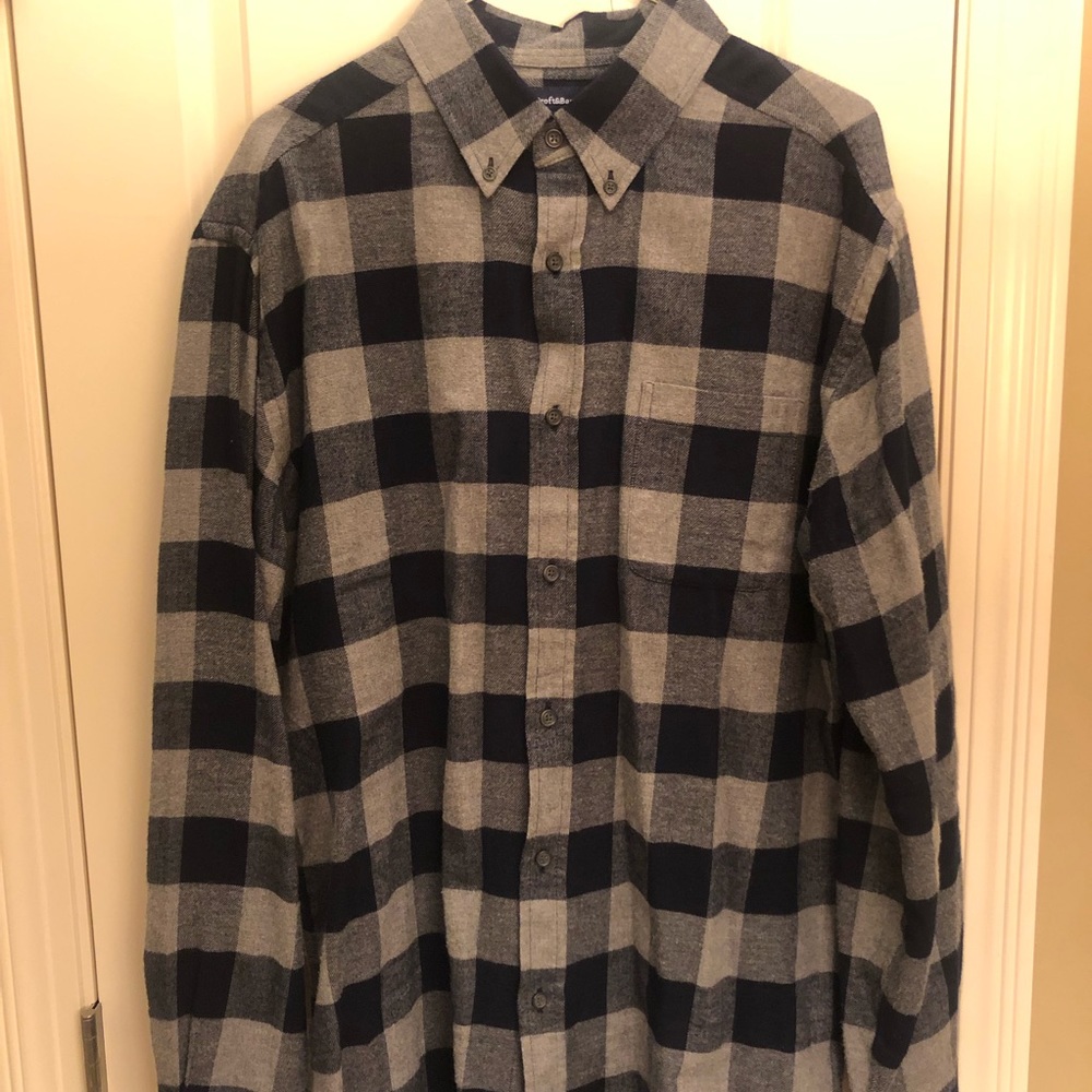 Men’s Checkered Flannel